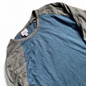 LuLaRoe Randy 3/4 Raglan Top Size Medium